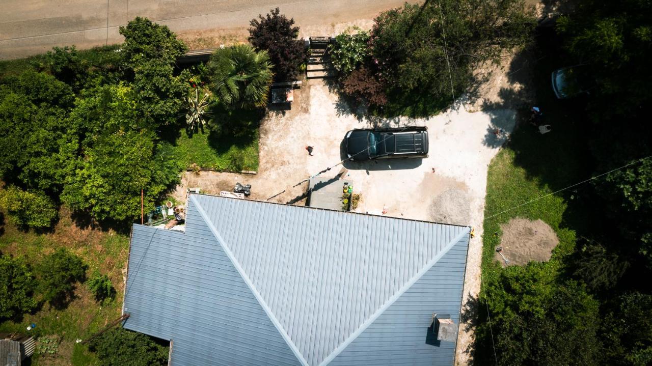 גוניו Mziuri Guest House מראה חיצוני תמונה